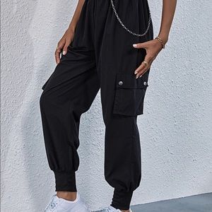 Chain Detail Pocket Side Cargo Pants